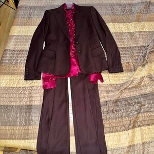 Anne Klein maroon 3pc suit with fuchsia satin ruffled blouse. Worn once